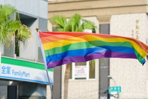 同志婚紗/海蛙攝影/austin/hiwow.studio/婚姻平權/LGBT/情侶寫真/凱達格蘭大道/2017台北同志大遊行