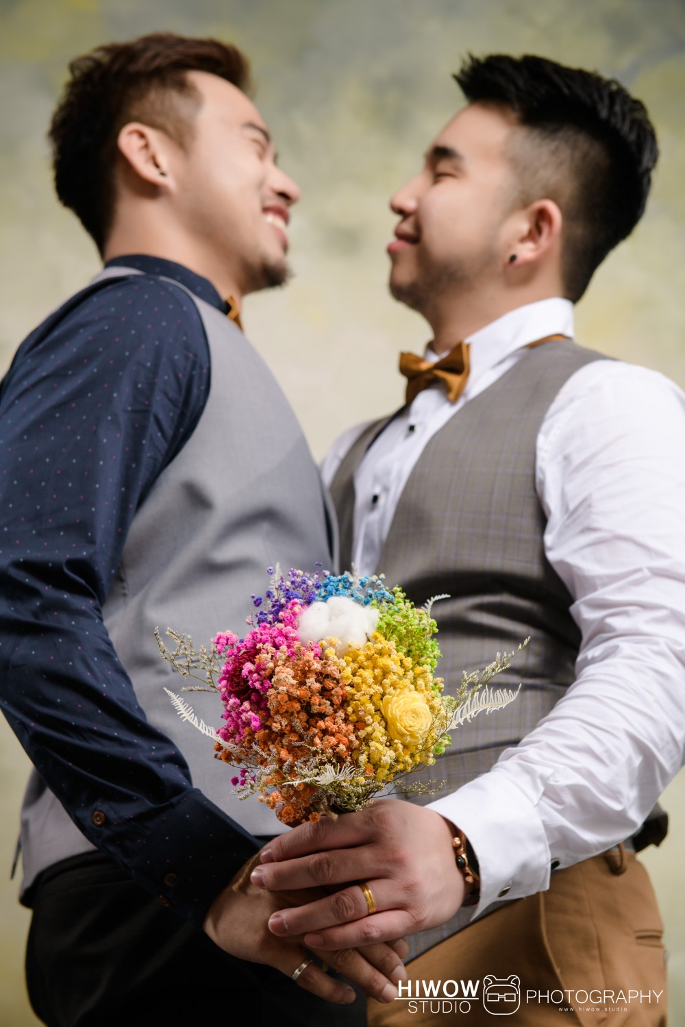 同志婚紗/海蛙攝影/austin/hiwow.studio/婚姻平權/自助婚紗/情侶寫真/語不驚人毛不休/東潮時裝西服/好拍市集