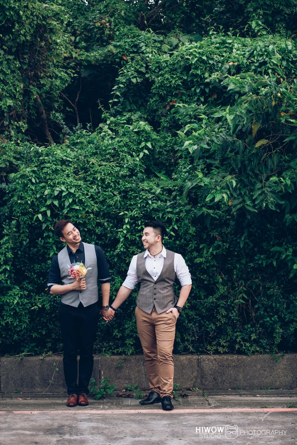 同志婚紗/海蛙攝影/austin/hiwow.studio/婚姻平權/自助婚紗/情侶寫真/語不驚人毛不休/東潮時裝西服/好拍市集