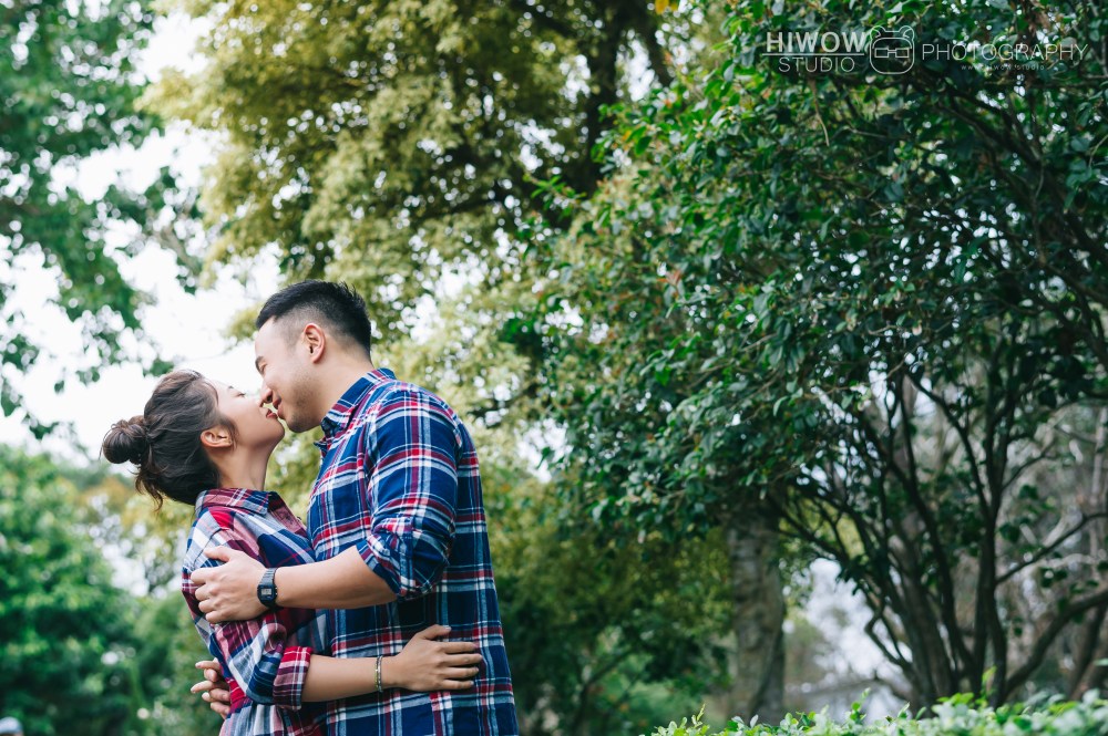 HIWOW 海蛙 海蛙攝影 自助婚紗 淡水 輕婚紗　情侶寫真　橄欖球