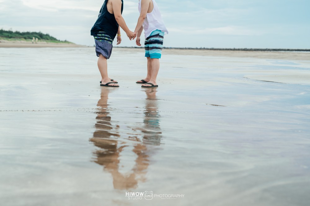 同志婚紗 海蛙攝影 hiwow.studio 情侶寫真 生活風 日常 海邊 淡水10