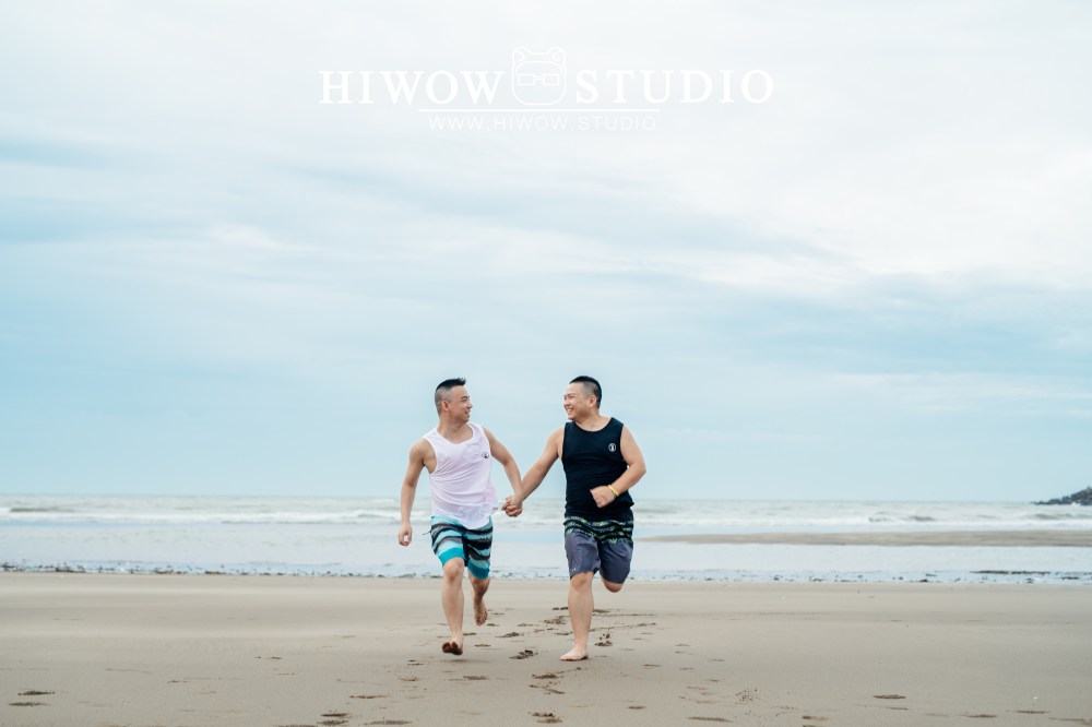 同志婚紗 海蛙攝影 hiwow.studio 情侶寫真 生活風 日常 海邊 淡水18-1