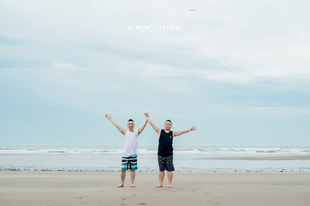 同志婚紗 海蛙攝影 hiwow.studio 情侶寫真 生活風 日常 海邊 淡水9-4
