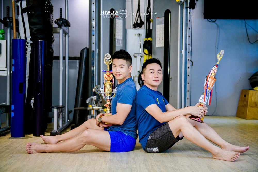 同志婚紗/海蛙攝影/austin/hiwow.studio/婚姻平權/男男婚紗/自助婚紗/健身夫夫/情侶寫真/同性婚紗/凡登男士西服/超越健身工坊